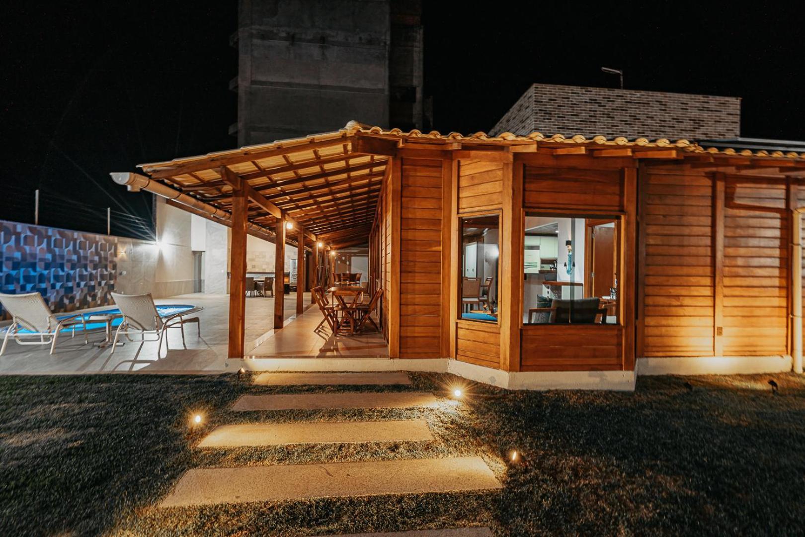 Casadecastelhanos, Quadra Do Mar De Castelhanos, 4 Suites Com Ar, Churrasqueira, Piscina, Hidromassagem, Cozinha Integrada Gourmet Ideal Para Familia E Amigos 安谢塔 外观 照片
