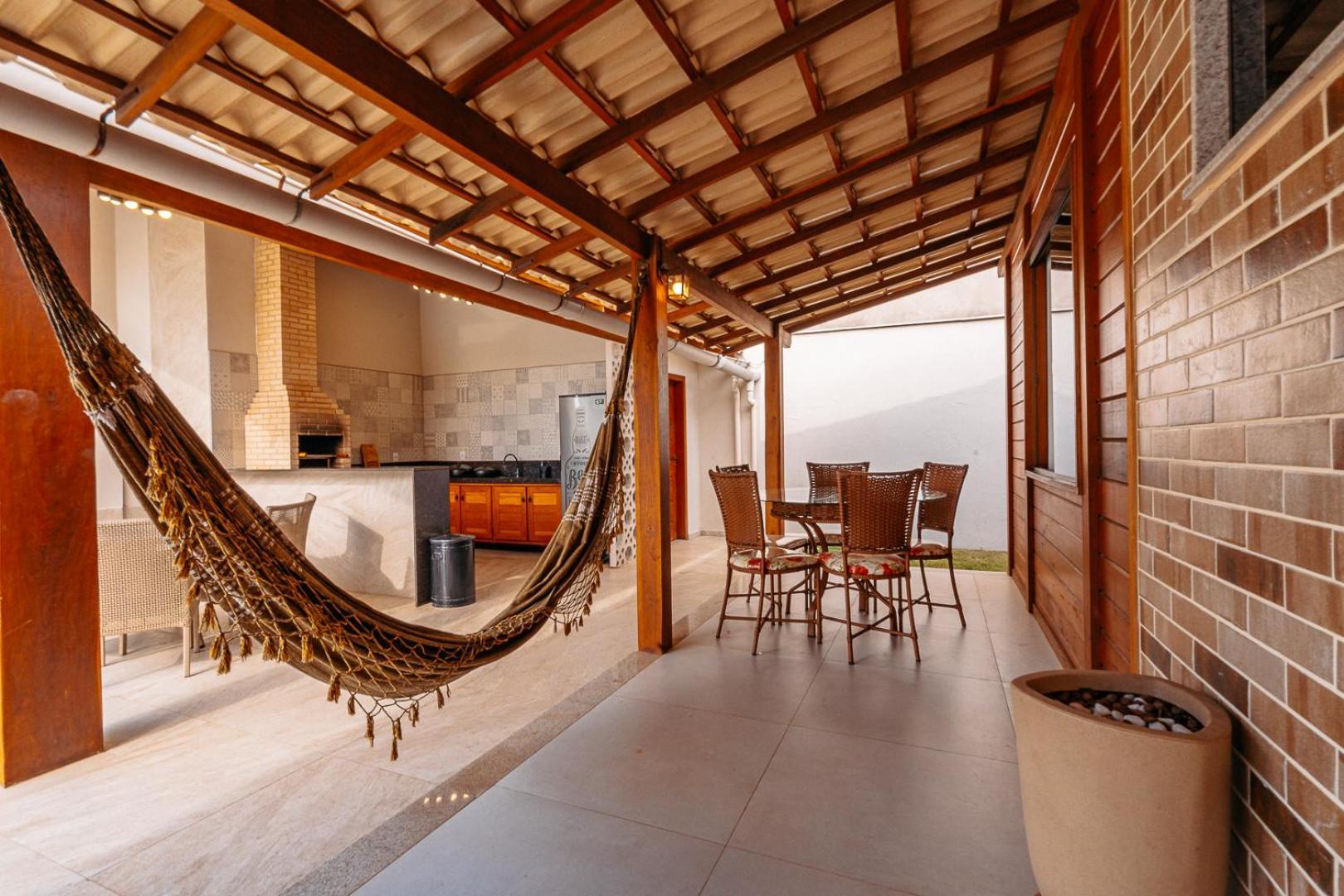 Casadecastelhanos, Quadra Do Mar De Castelhanos, 4 Suites Com Ar, Churrasqueira, Piscina, Hidromassagem, Cozinha Integrada Gourmet Ideal Para Familia E Amigos 安谢塔 外观 照片