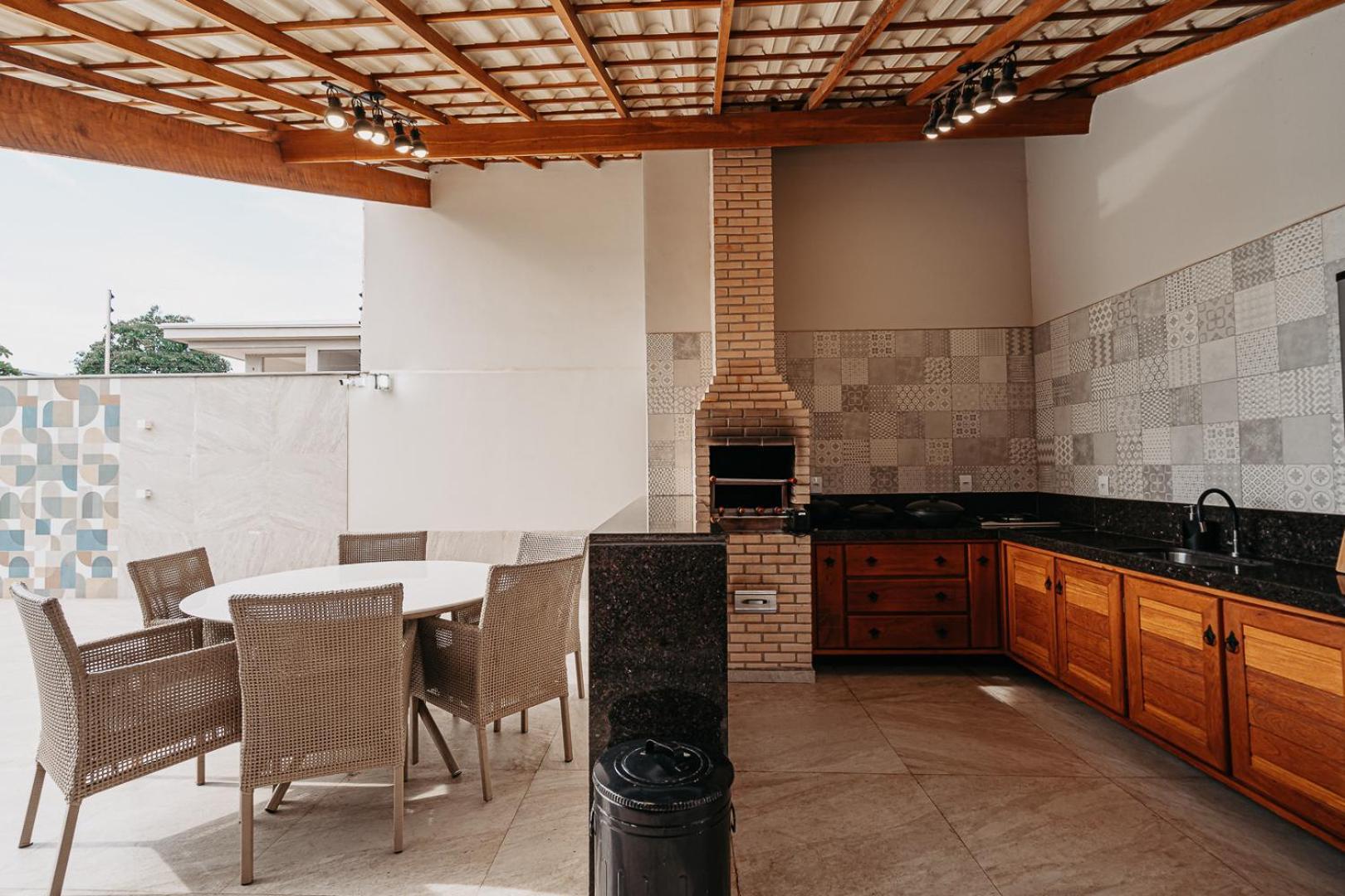 Casadecastelhanos, Quadra Do Mar De Castelhanos, 4 Suites Com Ar, Churrasqueira, Piscina, Hidromassagem, Cozinha Integrada Gourmet Ideal Para Familia E Amigos 安谢塔 外观 照片