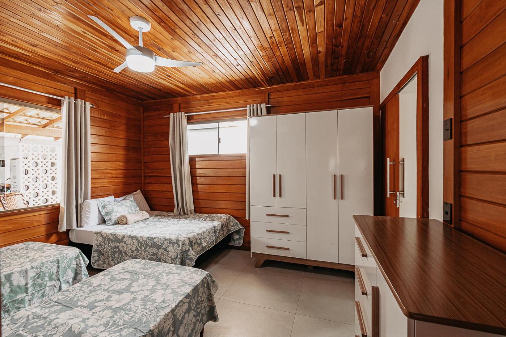 Casadecastelhanos, Quadra Do Mar De Castelhanos, 4 Suites Com Ar, Churrasqueira, Piscina, Hidromassagem, Cozinha Integrada Gourmet Ideal Para Familia E Amigos 安谢塔 外观 照片