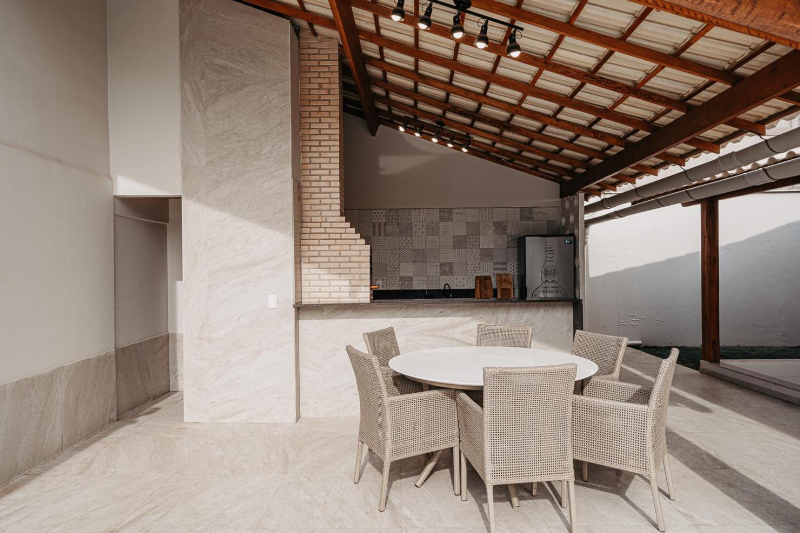 Casadecastelhanos, Quadra Do Mar De Castelhanos, 4 Suites Com Ar, Churrasqueira, Piscina, Hidromassagem, Cozinha Integrada Gourmet Ideal Para Familia E Amigos 安谢塔 外观 照片