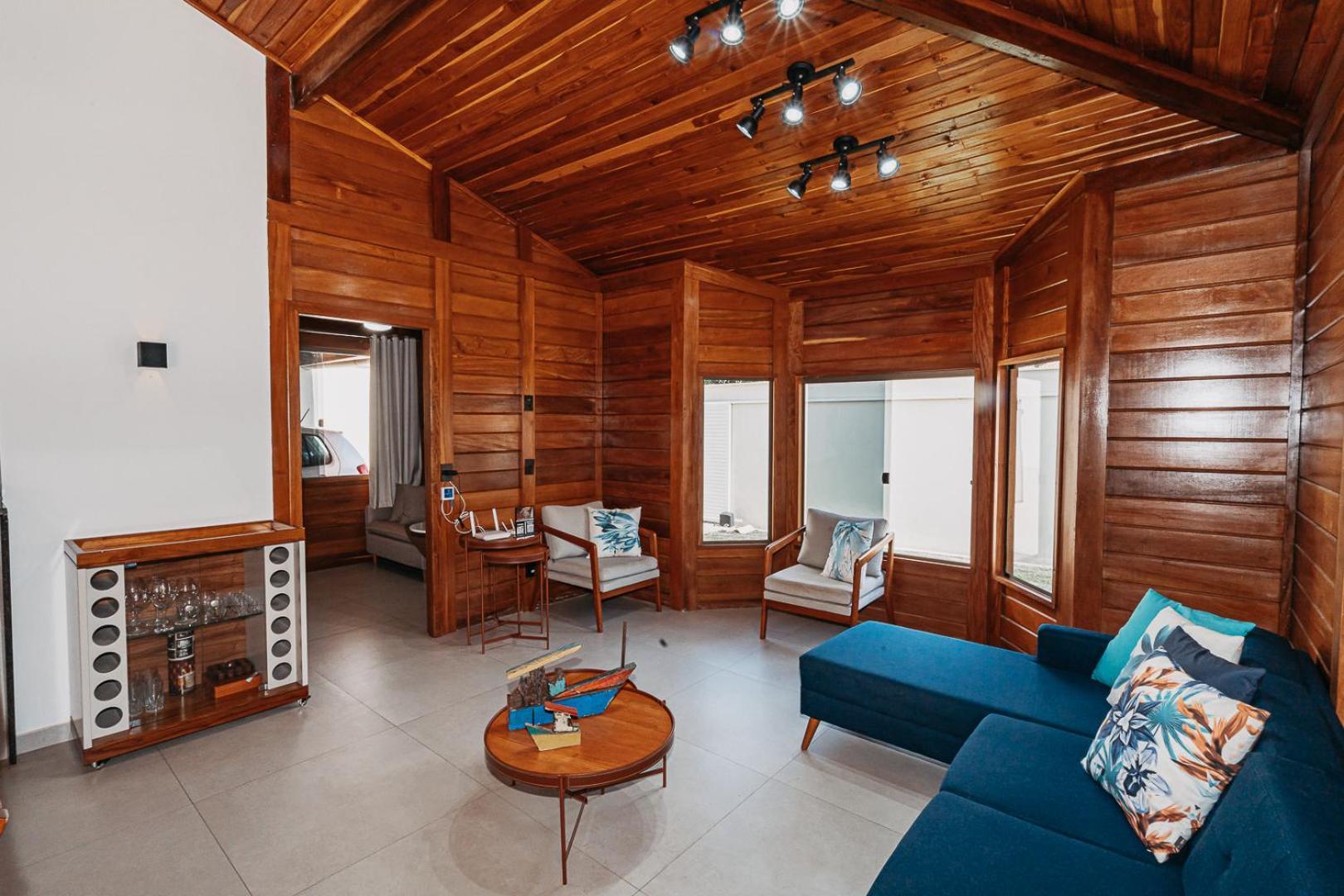 Casadecastelhanos, Quadra Do Mar De Castelhanos, 4 Suites Com Ar, Churrasqueira, Piscina, Hidromassagem, Cozinha Integrada Gourmet Ideal Para Familia E Amigos 安谢塔 外观 照片