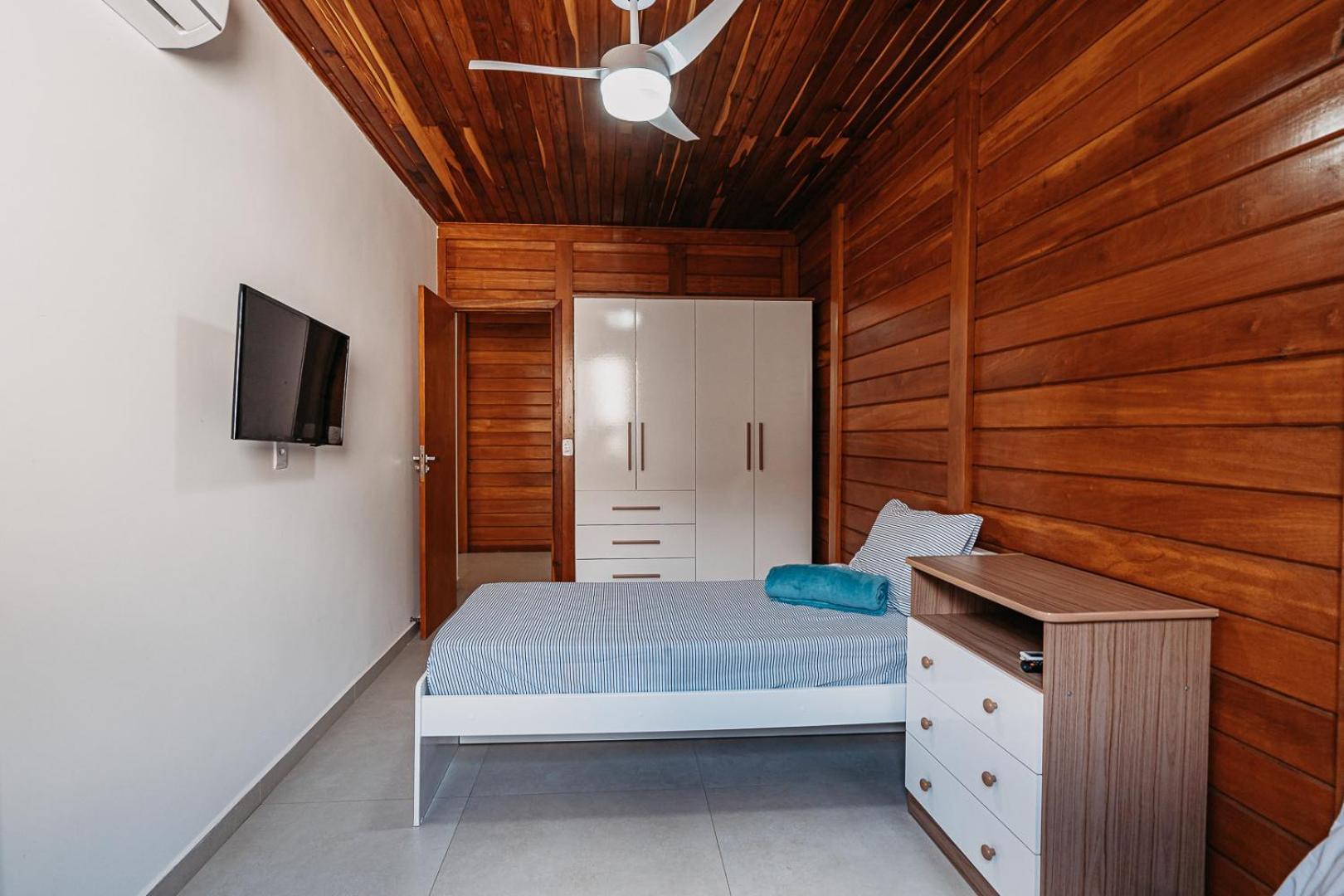Casadecastelhanos, Quadra Do Mar De Castelhanos, 4 Suites Com Ar, Churrasqueira, Piscina, Hidromassagem, Cozinha Integrada Gourmet Ideal Para Familia E Amigos 安谢塔 外观 照片